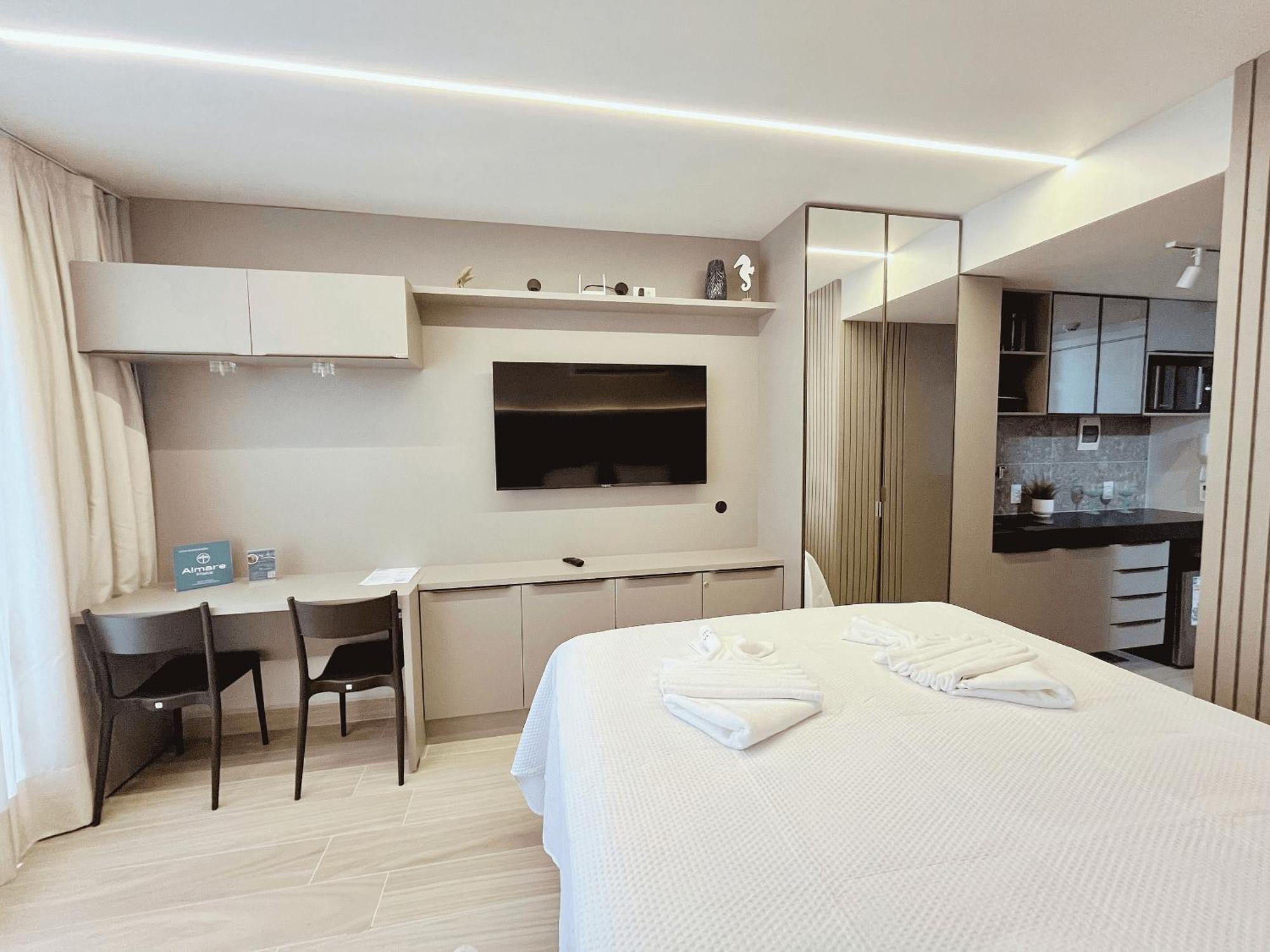 Setai Yacht Comfort - By Almare Flats