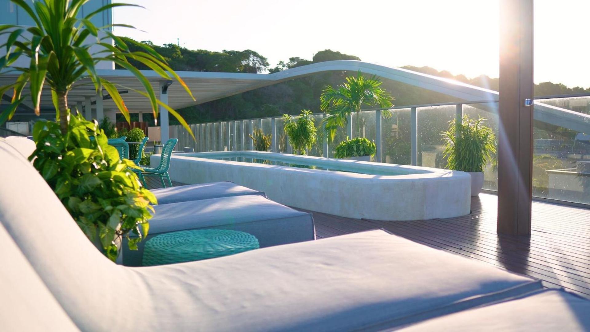 Setai Yacht Comfort - By Almare Flats